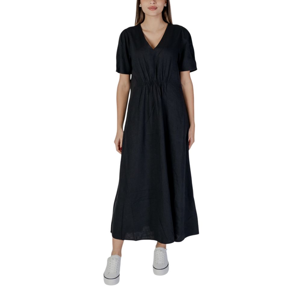 B.Young Black Linen Long - Ginchy