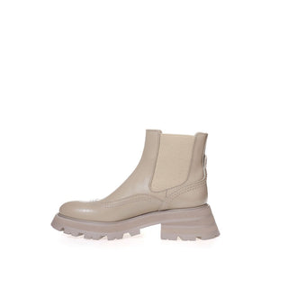 Alexander McQueen Chic Gray Leather Boots for Elegant Steps - Ginchy