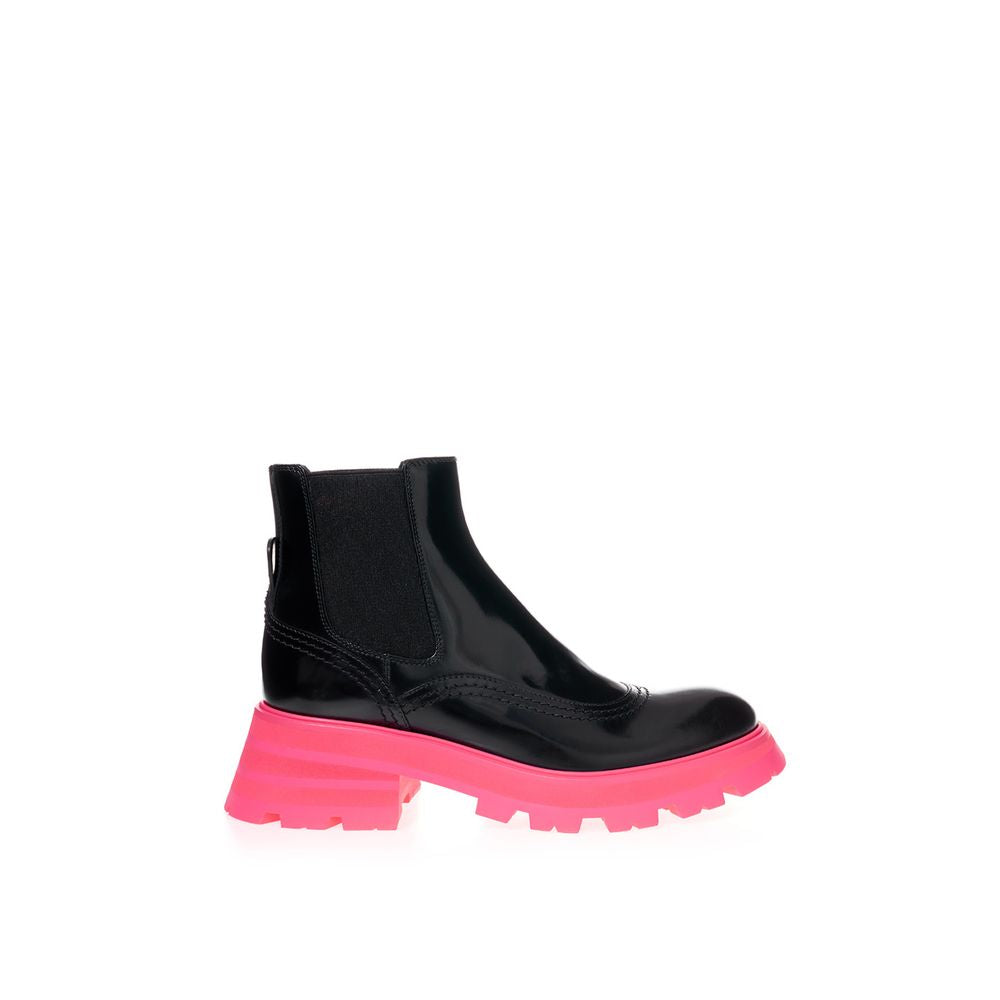 Alexander McQueen Elegant Black Leather Boots - Ginchy