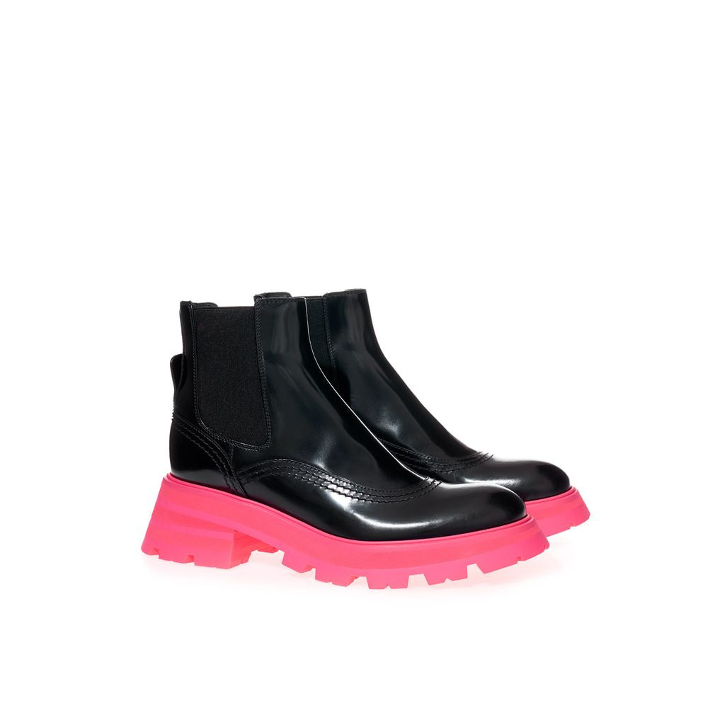 Alexander McQueen Elegant Black Leather Boots - Ginchy